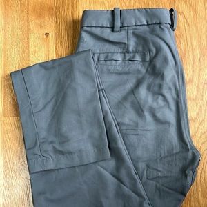 Lululemon Men’s Commission Classic pant - Size 30x34 - Medium Grey